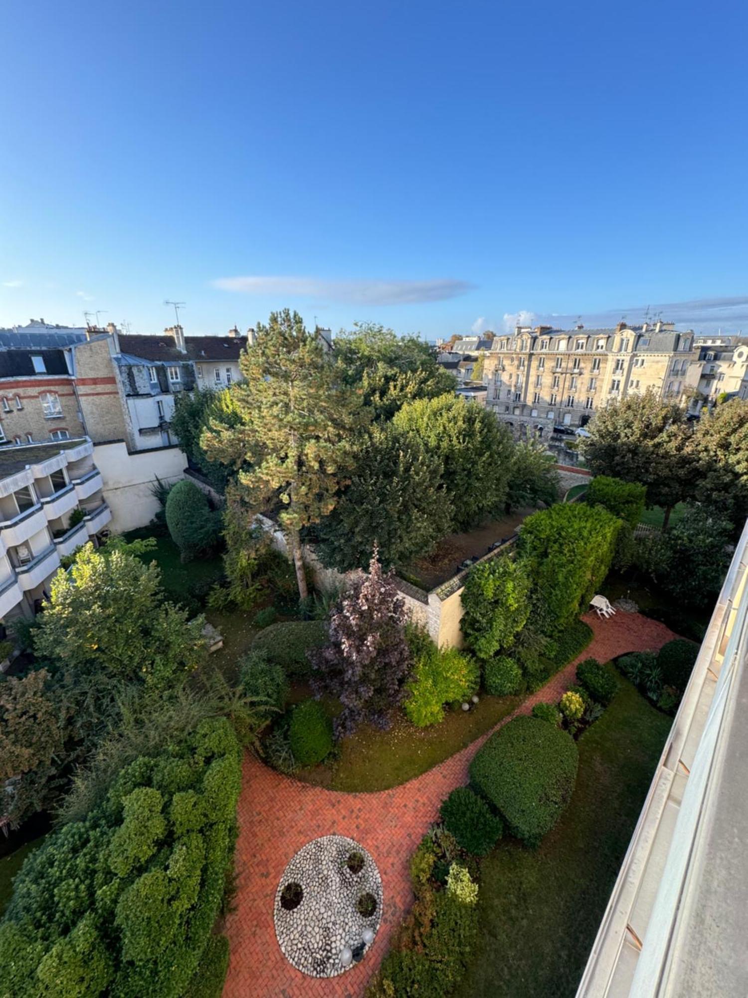 Studio- Avec Parking- Proche Cathedrale Реймс Экстерьер фото